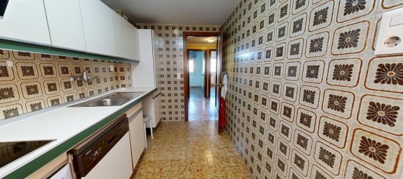 4 bedrooms Apartment in Zaragoza, Spain No. 155652 14