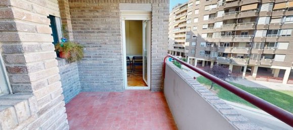 4 bedrooms Apartment in Zaragoza, Spain No. 155652 7