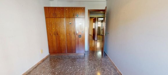 4 bedrooms Apartment in Zaragoza, Spain No. 155652 17