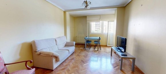 4 bedrooms Apartment in Zaragoza, Spain No. 155652 2