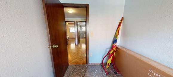 4 bedrooms Apartment in Zaragoza, Spain No. 155652 23