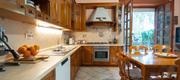 6 chambres Villa à Cisterna di Latina, Italy No. 113475 4