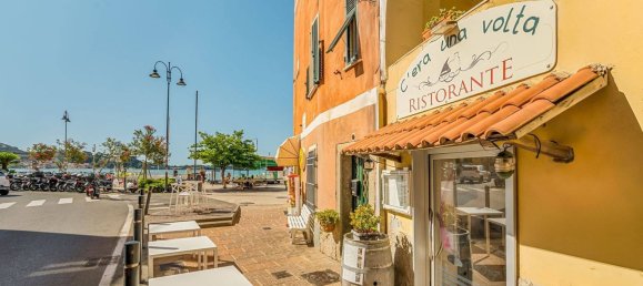 Коммерческая недвижимость 54м² в Леричи, Италия № 365067 2