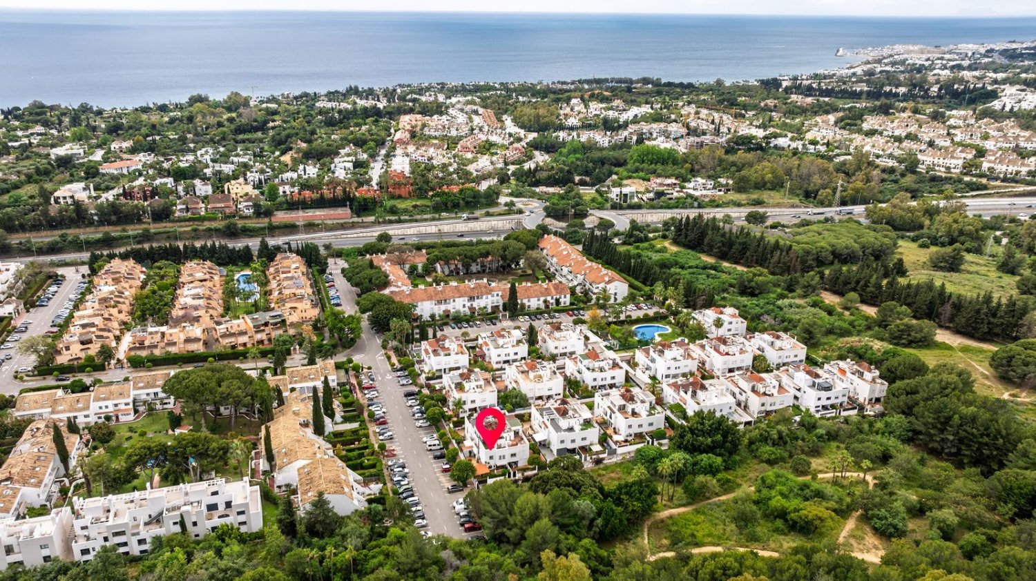 3 bedrooms Townhouse in Marbella, Spain No. 139596