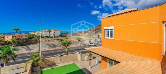 4 bedrooms Villa in Arona, Spain No. 16382 19