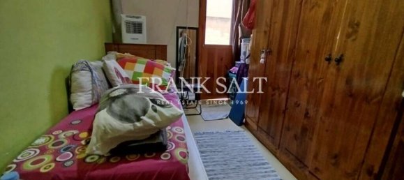 Apartamento de 3 dormitorios en Fgura, Malta No. 2964 4