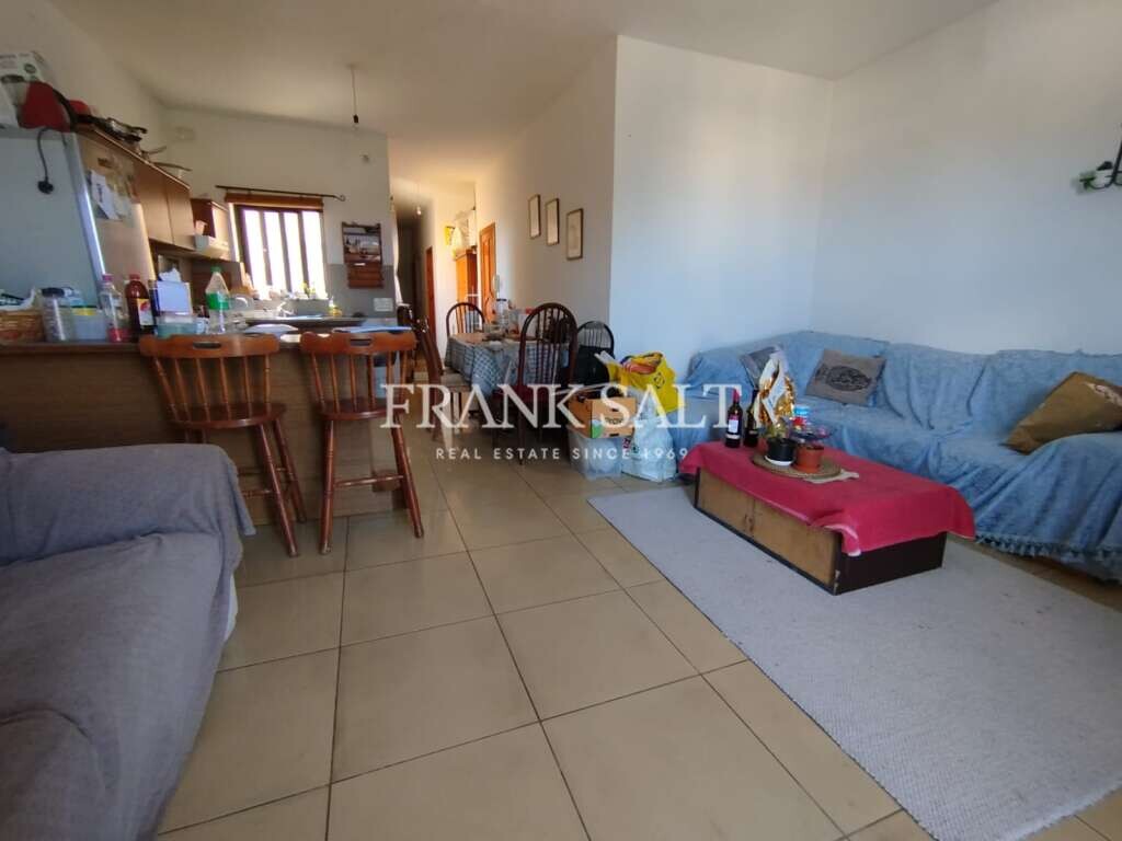 Apartamento de 3 dormitorios en Fgura, Malta No. 2964