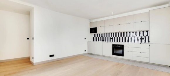 2 bedrooms Apartment in Paris, France No. 149109 3