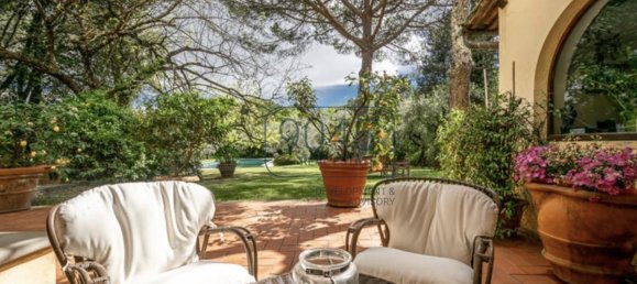 Villa de 7 dormitorios en Pescia, Italy No. 404422 15