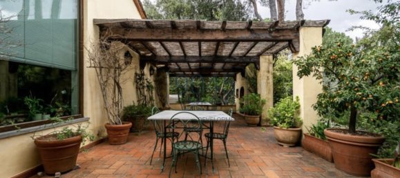 Villa de 7 dormitorios en Pescia, Italy No. 404422 12