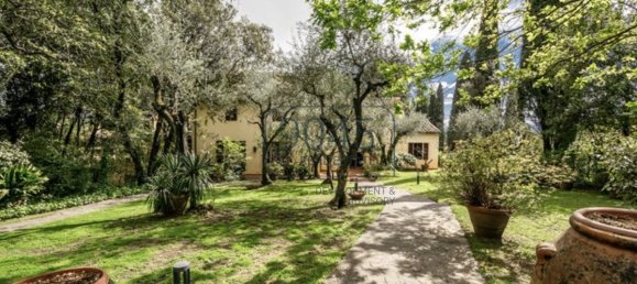 Villa de 7 dormitorios en Pescia, Italy No. 404422 8