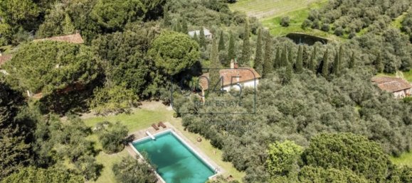 Villa de 7 dormitorios en Pescia, Italy No. 404422 3