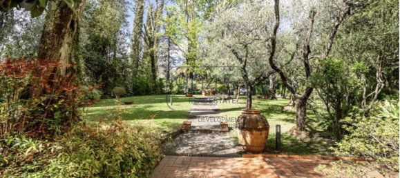 Villa de 7 dormitorios en Pescia, Italy No. 404422 9