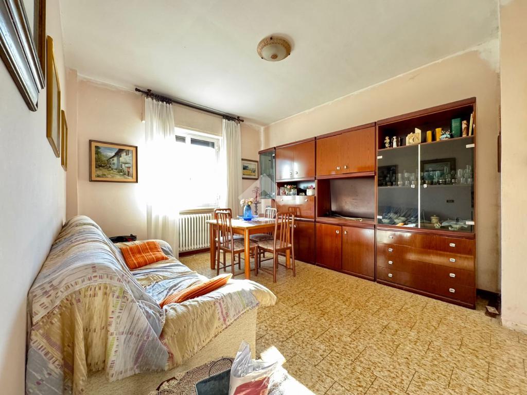 3 Schlafzimmer Wohnung in Codogno, Italy, Nr. 329569