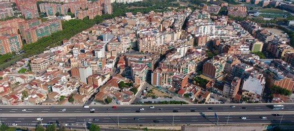 Edificio de 7 dormitorios en Badalona, Spain No. 123839 8