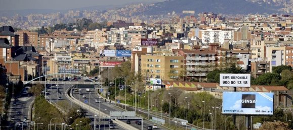 Edificio de 7 dormitorios en Badalona, Spain No. 123839 5