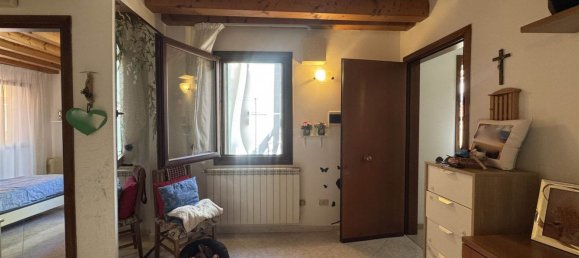 3 rooms Apartment in Chioggia, Italy No. 278160 3