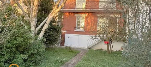 Casa de 3 dormitorios en Clamart, France No. 188311 3