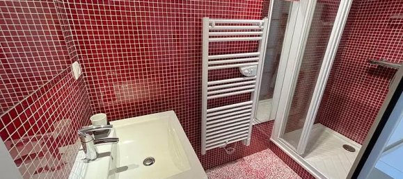 Casa de 3 dormitorios en Clamart, France No. 188311 2