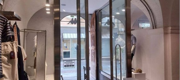 4-salle Propriété commerciale à Rivoli, Italy No. 290055 12