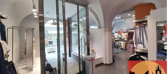 4-salle Propriété commerciale à Rivoli, Italy No. 290055 3