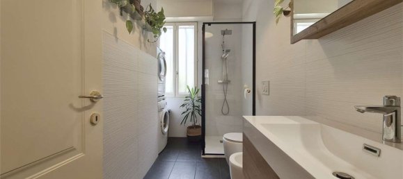 3 bedrooms Apartment in Modena, Italy No. 327215 13