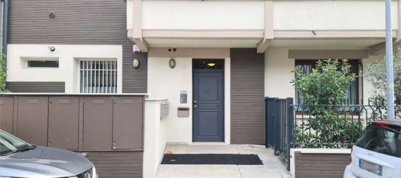 3 bedrooms Apartment in Modena, Italy No. 327215 26