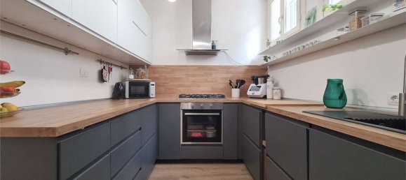 3 bedrooms Apartment in Modena, Italy No. 327215 7