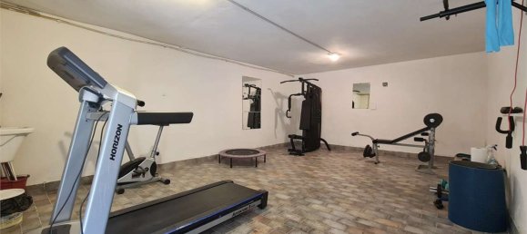 3 bedrooms Apartment in Modena, Italy No. 327215 24