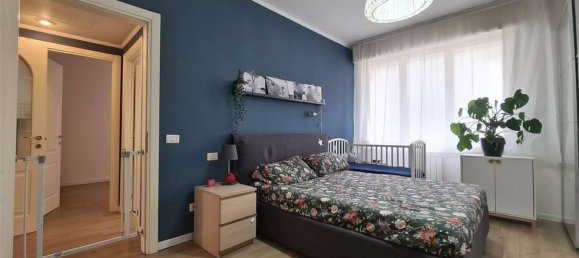 3 bedrooms Apartment in Modena, Italy No. 327215 10