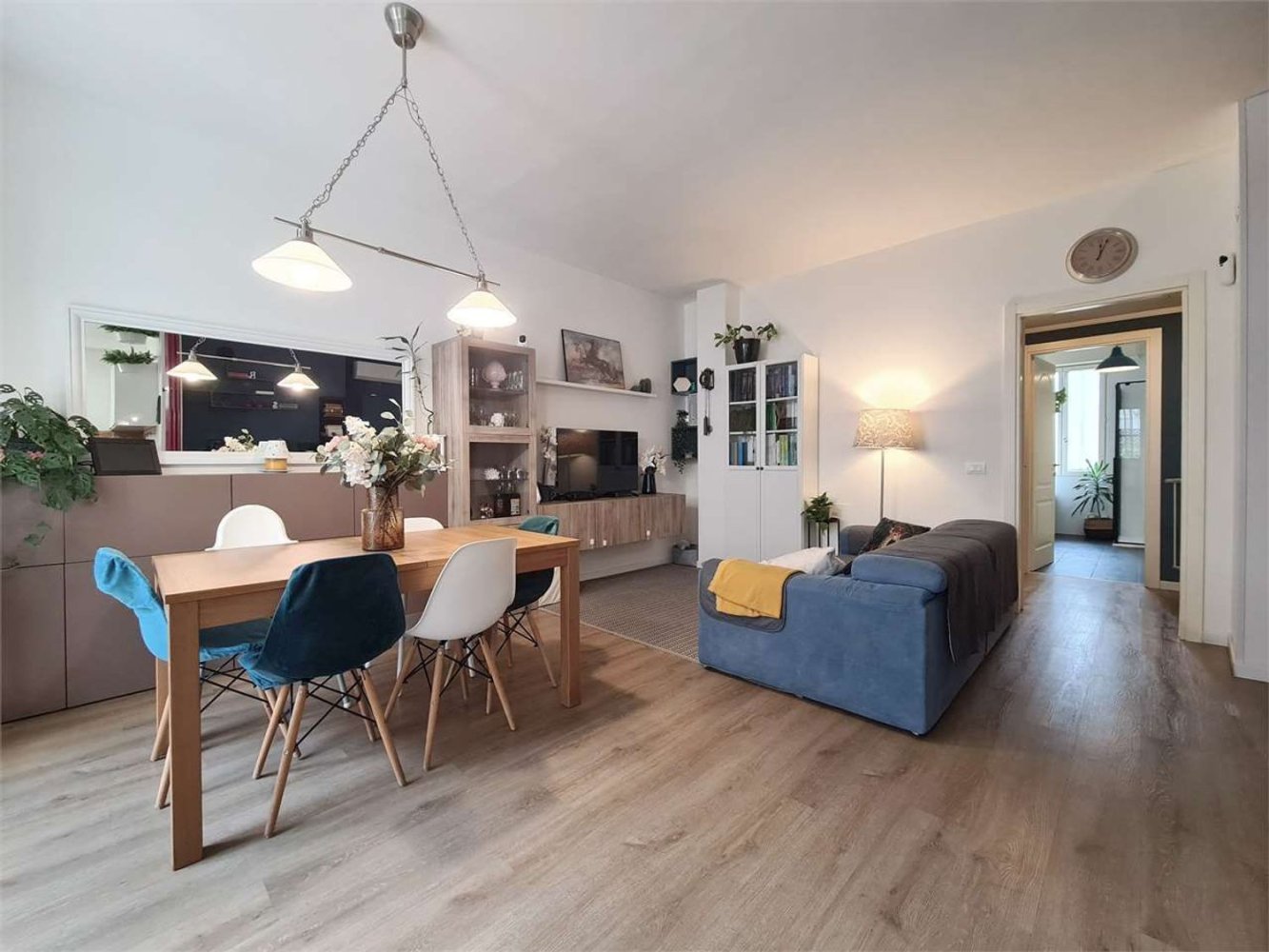 3 bedrooms Apartment in Modena, Italy No. 327215