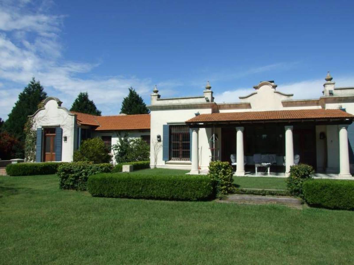 3 bedrooms House in Pilar, Argentina No. 78599