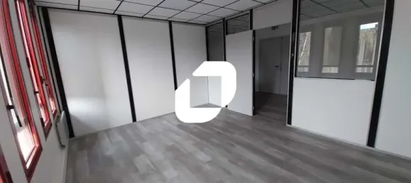  مكتب في Les Ulis, France 650متر مربع رقم 302409 9