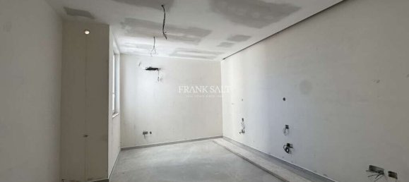 3 bedrooms Penthouse in Sliema, Malta No. 478 2