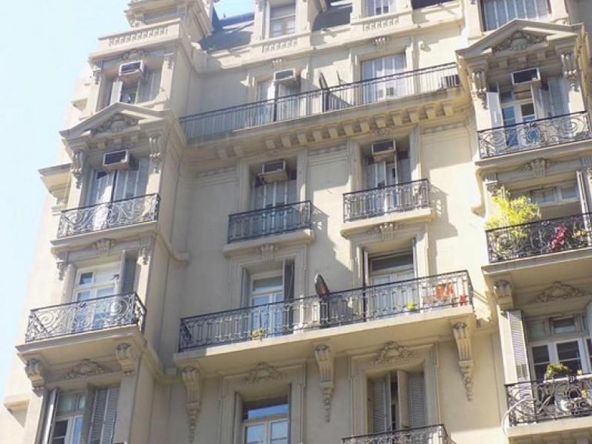 4 bedrooms Apartment in Buenos Aires, Argentina No. 81493