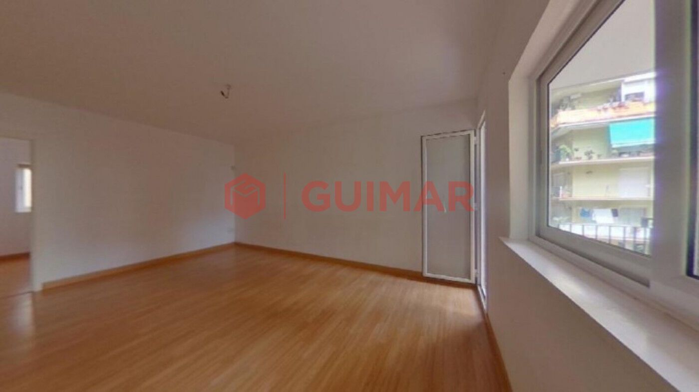 5 bedrooms Apartment in Sants-Montjuic, Spain No. 156834