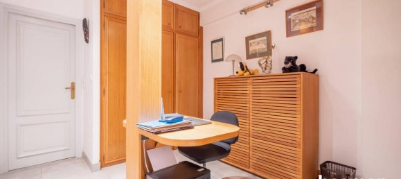 3 bedrooms Apartment in Paris, France No. 163561 10