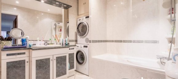 3 bedrooms Apartment in Paris, France No. 163561 12