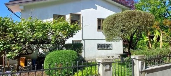 Дом с 7 комнатами в Порденоне, Италия № 177863 3