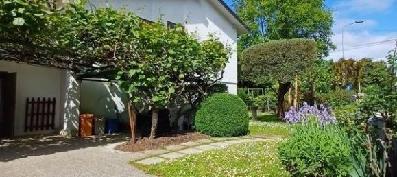 Дом с 7 комнатами в Порденоне, Италия № 177863 5