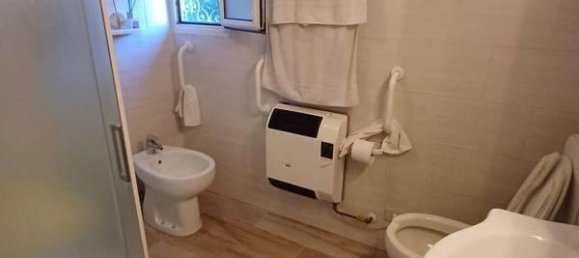 Дом с 7 комнатами в Порденоне, Италия № 177863 16