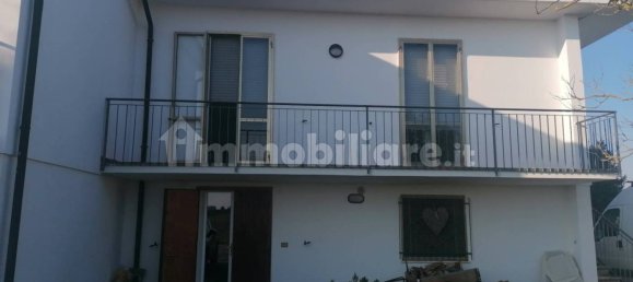 4 غرف نوم فيلا في Torricella del Pizzo, Italy رقم 73794 21