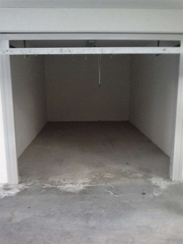16m² Garage in Modena, Italy No. 141196
