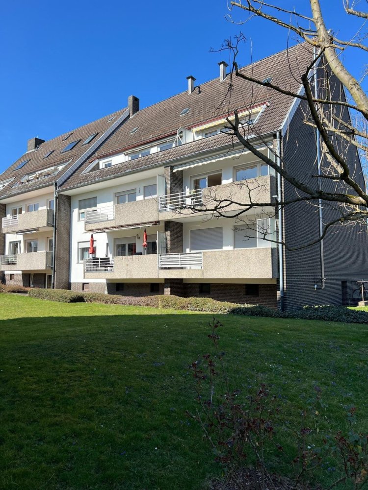 Квартира с 3 комнатами в Hildesheim, Германия № 308283