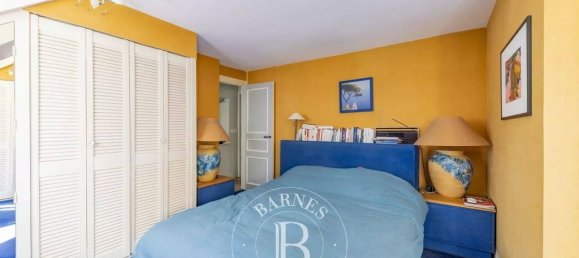 Apartamento de 2 dormitorios en Paris, France No. 121697 3