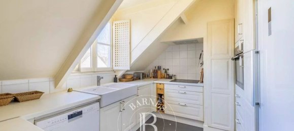 Apartamento de 2 dormitorios en Paris, France No. 121697 5