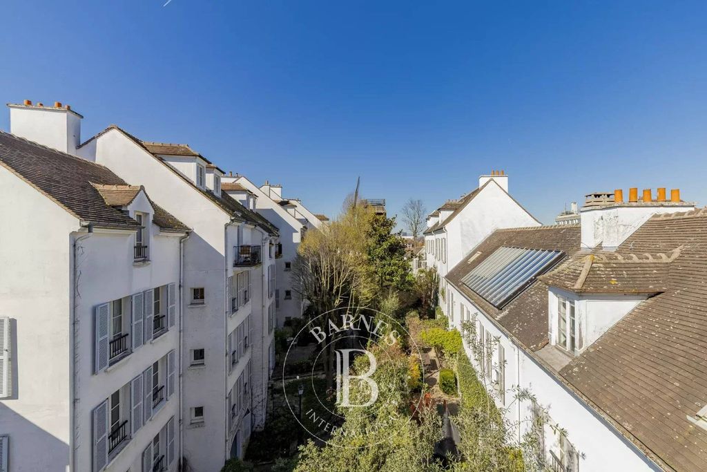 Apartamento de 2 dormitorios en Paris, France No. 121697