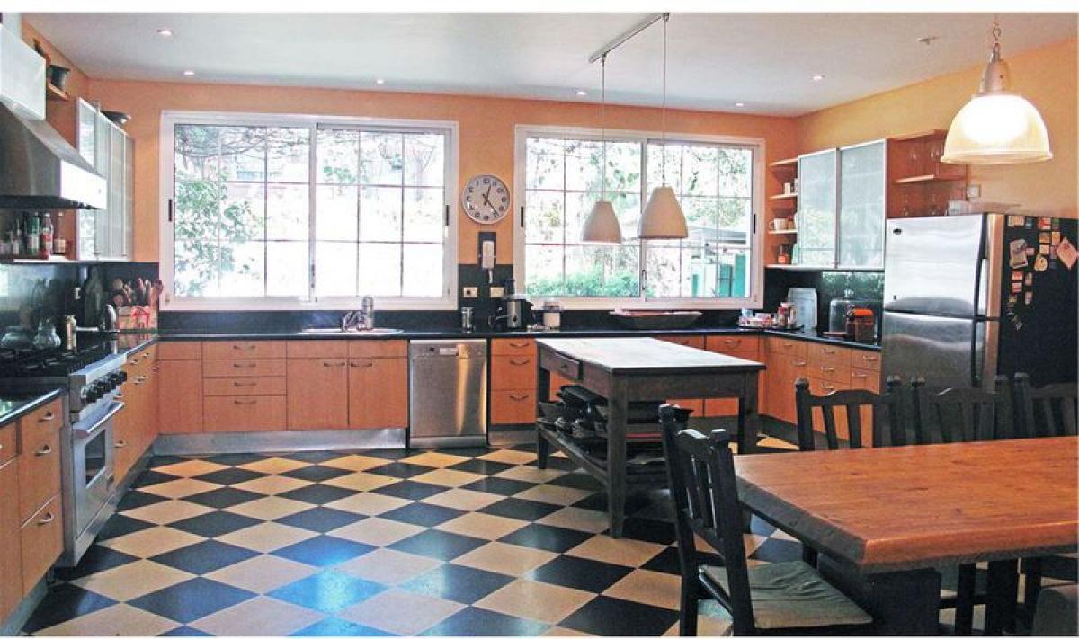 5 bedrooms House in Vicente Lopez, Argentina No. 12502