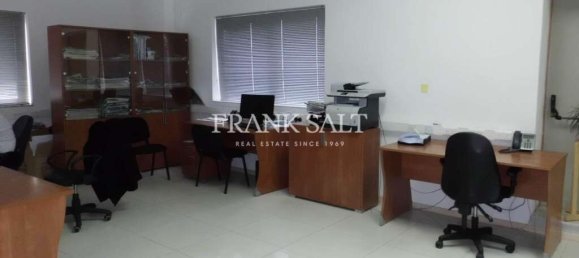 Oficina en Balzan, Malta 153 m² No. 11804 2
