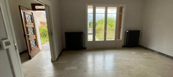 Дом с 2 спальнями в Дён-сюр-Орон, Франция № 240403 4